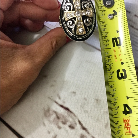 Stretch Cross Fashion Ring - Picture 5 of 5